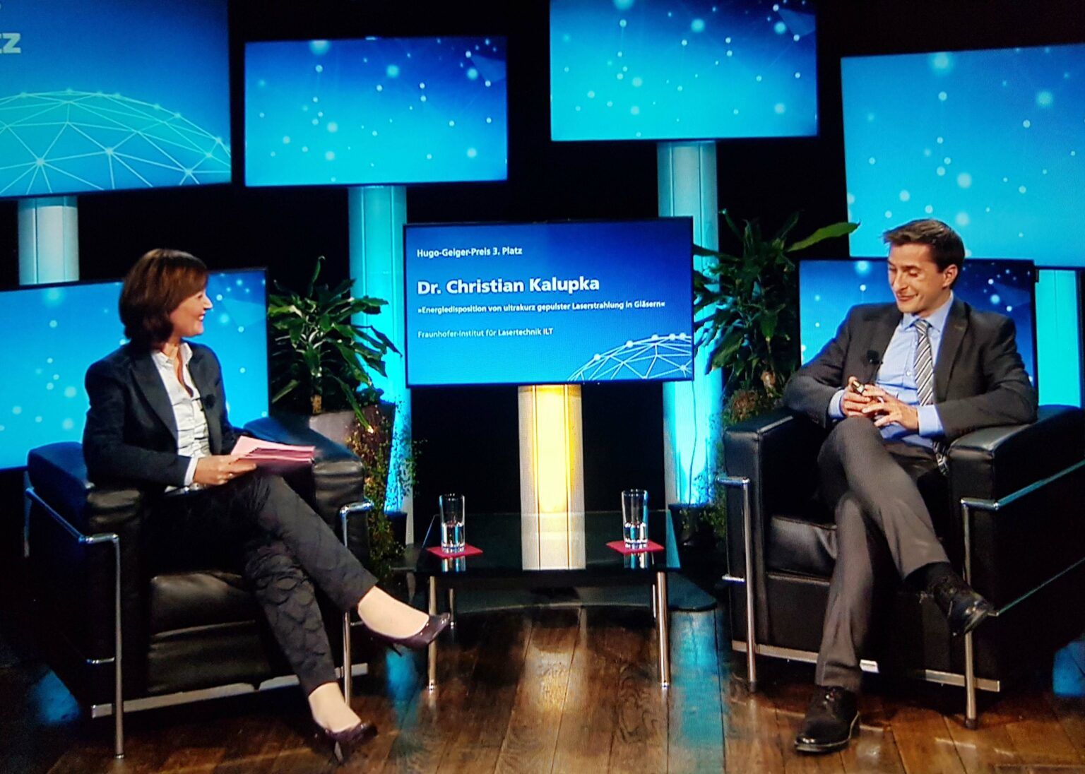 Hochpräzise Glasbearbeitung dank ultrakurzer Laserpulse – Hugo-Geiger-Preis für Dr. Christian Kalupka